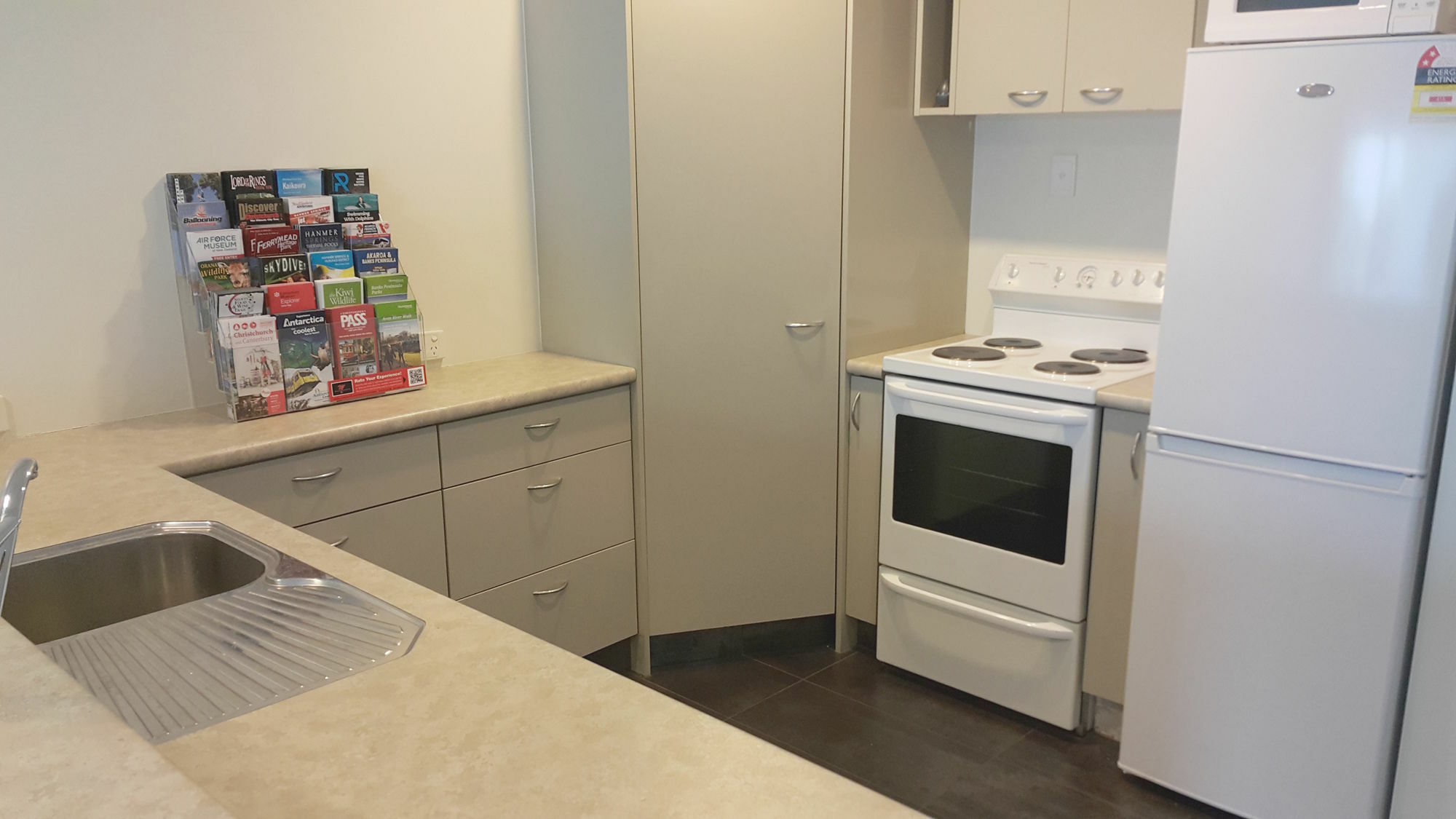 Riccarton Loft - Christchurch Holiday Homes Buitenkant foto
